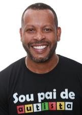 Foto oficial de LEON GOMES